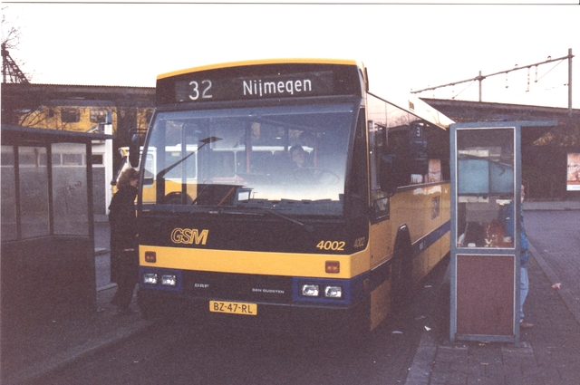 Foto van GSM Den Oudsten B88 4002 Standaardbus door wyke2207
