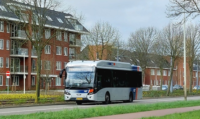 Foto van RET VDL Citea SLE-120 Hybrid 1274 Standaardbus door Jossevb
