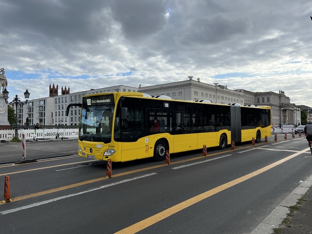 Foto van BVG Mercedes-Benz Citaro G 5250 Gelede bus door_gemaakt Stadsbus