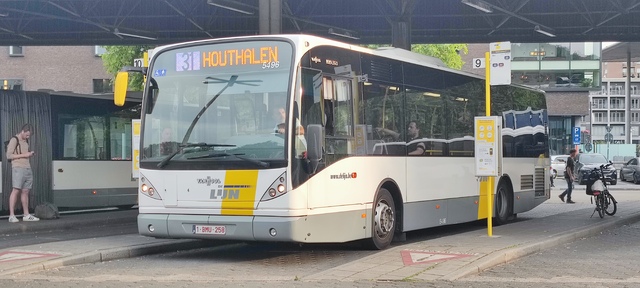 Foto van DeLijn Van Hool A360 5496 Standaardbus door MHVentura