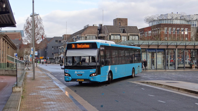 Foto van ARR VDL Citea LLE-120 8954 Standaardbus door OVdoorNederland