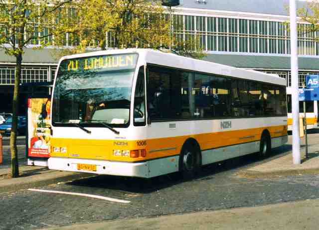 Foto van CXX Berkhof 2000NL 1006 Standaardbus door Jelmer
