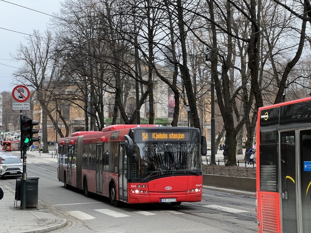 Foto van UniBuss Solaris Urbino 18.75 3045 Gelede bus door_gemaakt Stadsbus