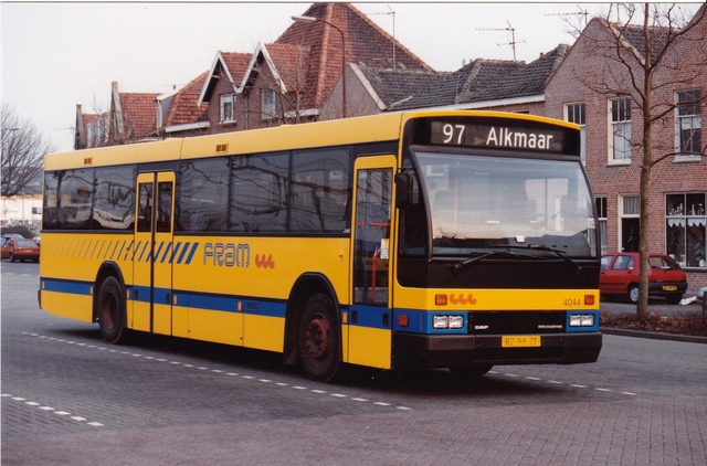 Foto van FRAM Den Oudsten B88 4044 Standaardbus door wyke2207