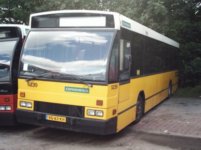 Foto van CXX Den Oudsten B88 5239 Standaardbus door PEHBusfoto