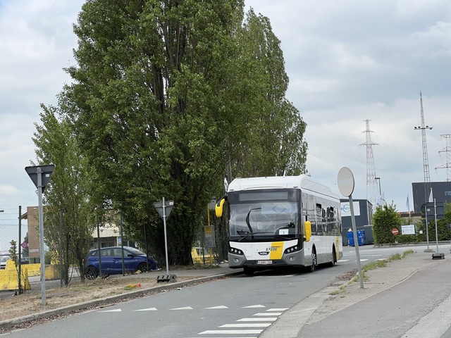 Foto van DeLijn VDL Citea SLE-120 Hybrid 2243 Standaardbus door Stadsbus