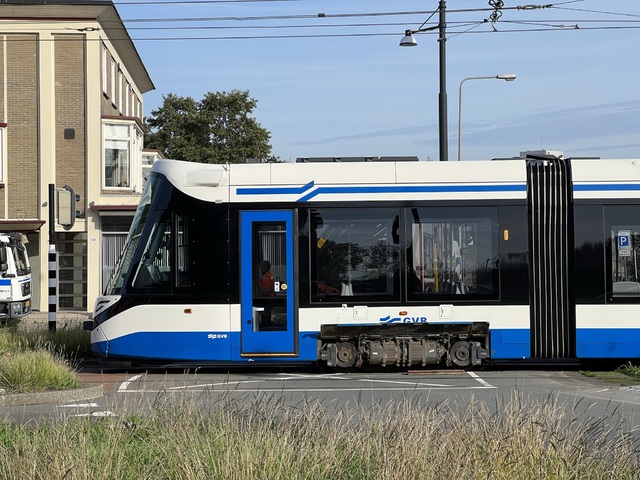 Foto van GVB 15G-tram (Urbos) 3037 Tram door_gemaakt Stadsbus