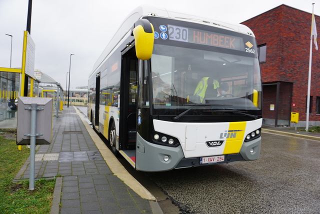 Foto van DeLijn VDL Citea SLE-120 Hybrid 2562 Standaardbus door_gemaakt Delijn821