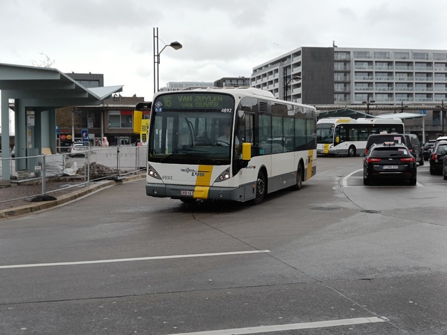 Foto van DeLijn Van Hool A309 4692 Midibus door_gemaakt BusfanTom