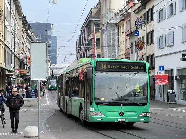 Foto van BVB Mercedes-Benz Citaro G CNG 708 Gelede bus door_gemaakt Stadsbus
