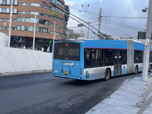 Foto van HER Hess Swisstrolley 5262 Gelede bus door_gemaakt M48T