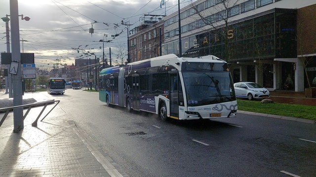 Foto van HER Solaris Trollino 18 5281 Gelede bus door Fedde