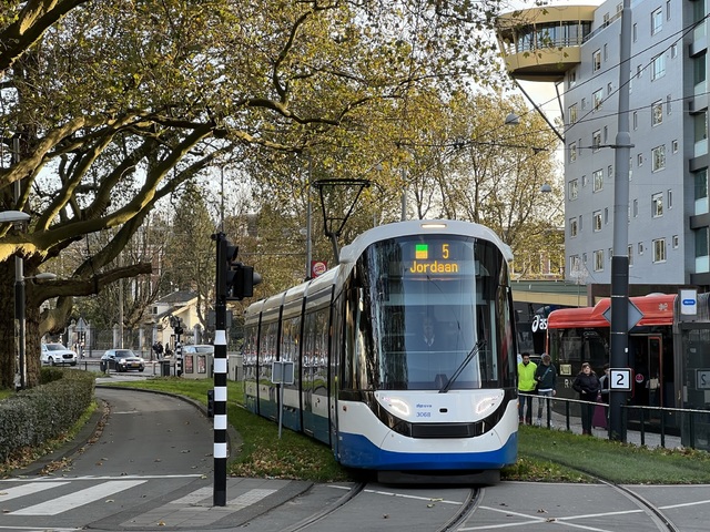 Foto van GVB 15G-tram (Urbos) 3068 Tram door Stadsbus