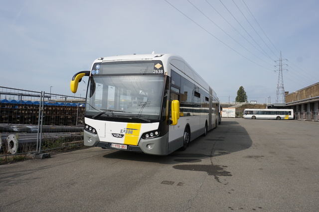 Foto van DeLijn VDL Citea SLFA-180 Hybrid 2638 Gelede bus door_gemaakt Delijn821