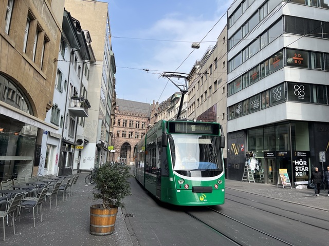 Foto van BVB Siemens Combino 307 Tram door_gemaakt Stadsbus