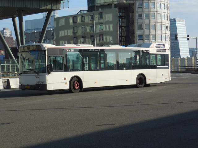 Foto van HTM Berkhof Diplomat 314 Standaardbus door Stadsbus