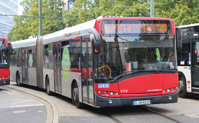 Foto van Rheinbahn Solaris Urbino 18 8119 Gelede bus door_gemaakt BusDordrecht2003