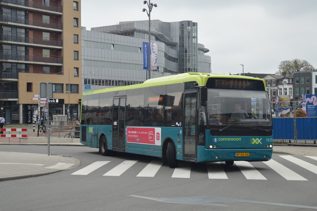 Foto van CXX VDL Ambassador ALE-120 5825 Standaardbus door wyke2207