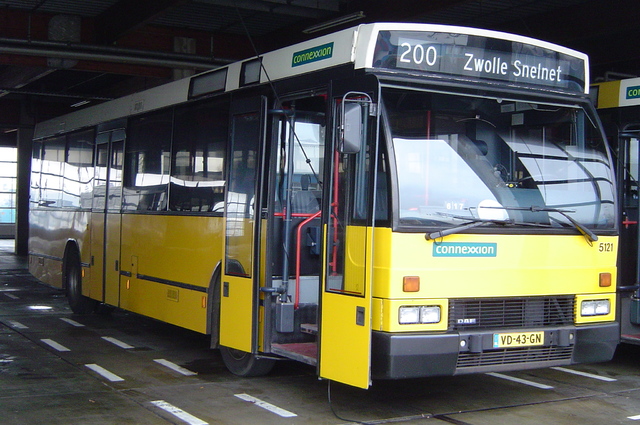 Foto van CXX Den Oudsten B88 5121 Standaardbus door wyke2207