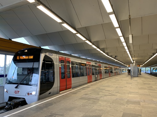 Foto van RET HSG3 5705 Metro door Stadsbus