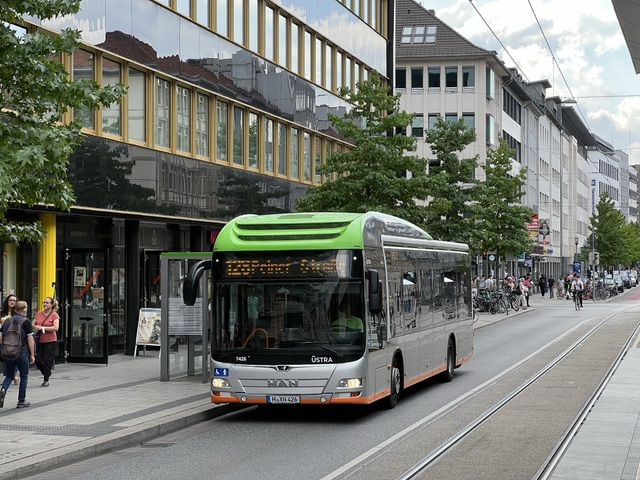 Foto van Ustra MAN Lion's City Hybrid 7426 Standaardbus door Stadsbus