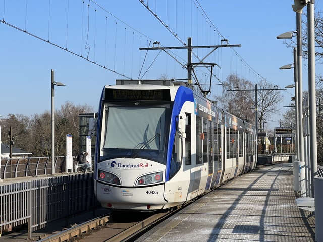 Foto van HTM RegioCitadis 4043 Tram door Stadsbus