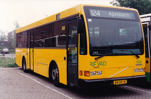 Foto van VAD Berkhof 2000NL 4784 Standaardbus door wyke2207