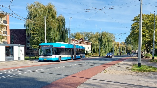 Foto van HER Hess Swisstrolley 5257 Gelede bus door_gemaakt Fedde