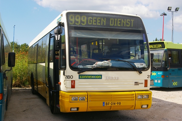 Foto van CXX Den Oudsten B89 2180 Standaardbus door wyke2207