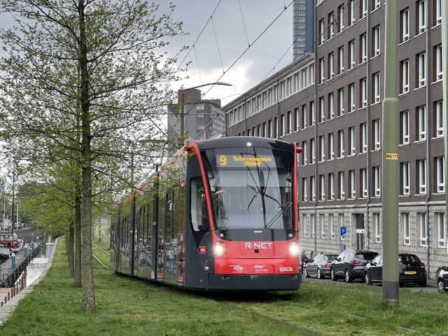 Foto van HTM Avenio 5063 Tram door Stadsbus