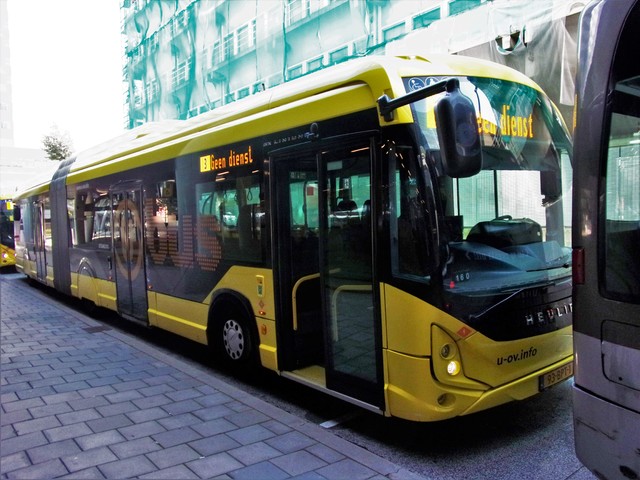 Foto van QBZ Heuliez GX437 ELEC 4805 Gelede bus door_gemaakt Lijn45