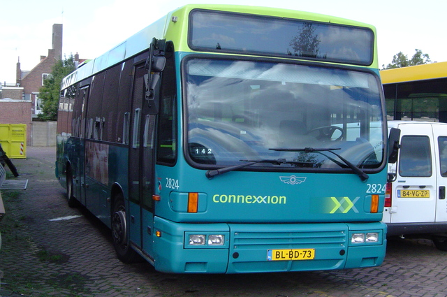 Foto van CXX Den Oudsten B95 2824 Standaardbus door wyke2207