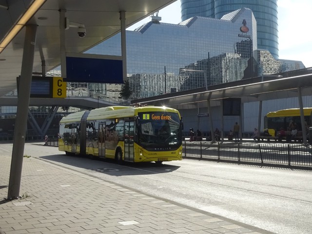 Foto van QBZ Heuliez GX437 ELEC 4832 Gelede bus door_gemaakt Rotterdamseovspotter