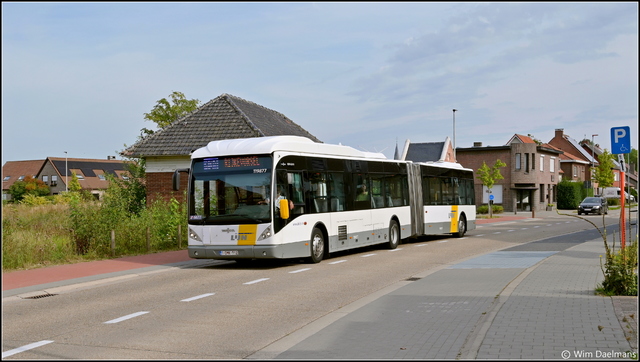 Foto van DeLijn Van Hool AG300 119877 Gelede bus door WDaelmans