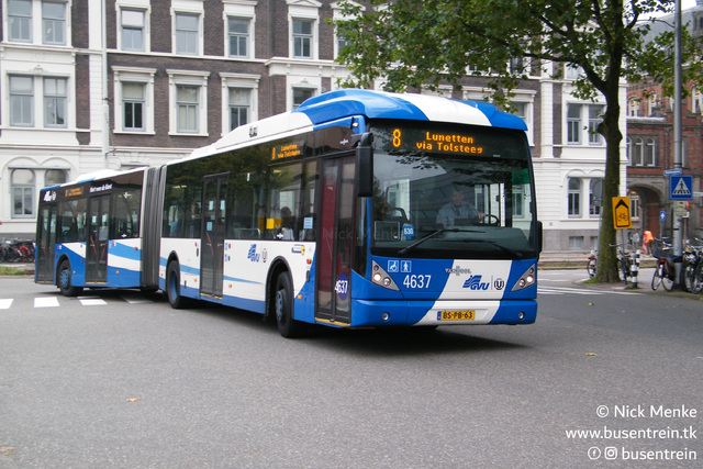 Foto van GVU Van Hool AG300 4637 Gelede bus door Busentrein