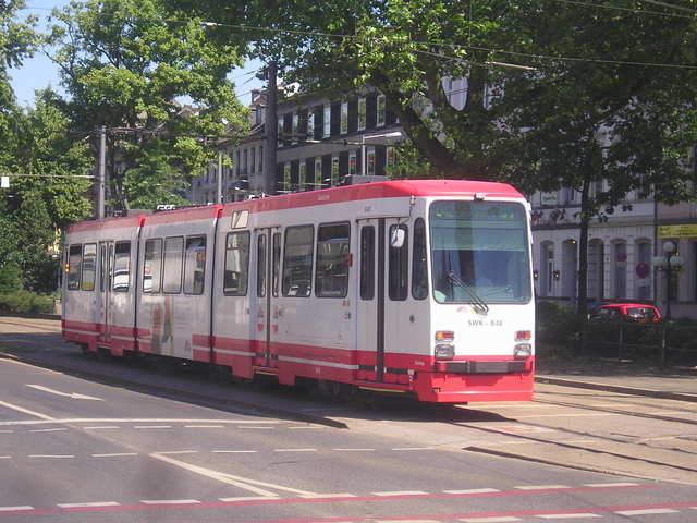 Foto van SWK Stadtbahnwagen M/N 8 848 Tram door Perzik