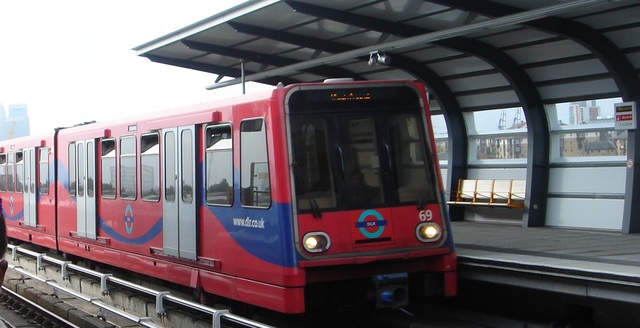 Foto van DLR Docklands B90/B92/B2K 69 Metro door MHVentura