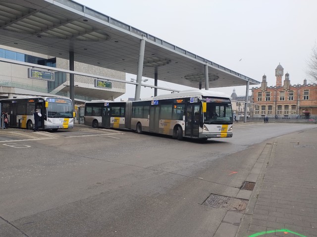 Foto van DeLijn Van Hool AG300 5327 Gelede bus door_gemaakt LLBRK