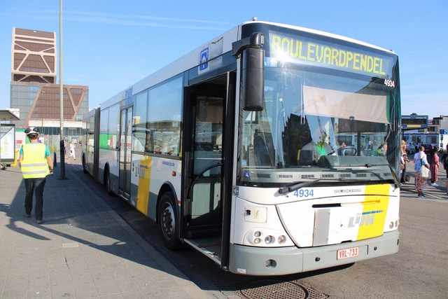 Foto van DeLijn Jonckheere Transit 2000 G 4934 Gelede bus door Ovspotter.017