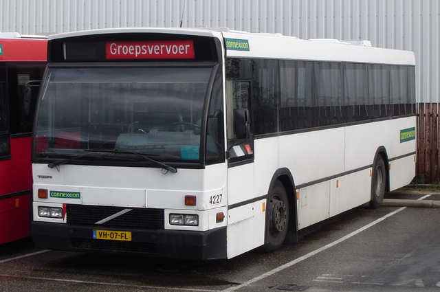 Foto van CXX Den Oudsten B88 4227 Standaardbus door wyke2207