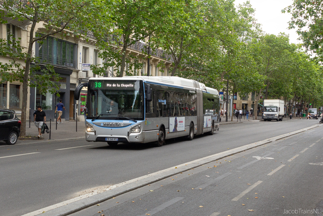 Foto van RATP Iveco Urbanway 18 Hybrid 5658 Gelede bus door_gemaakt JacobTrains