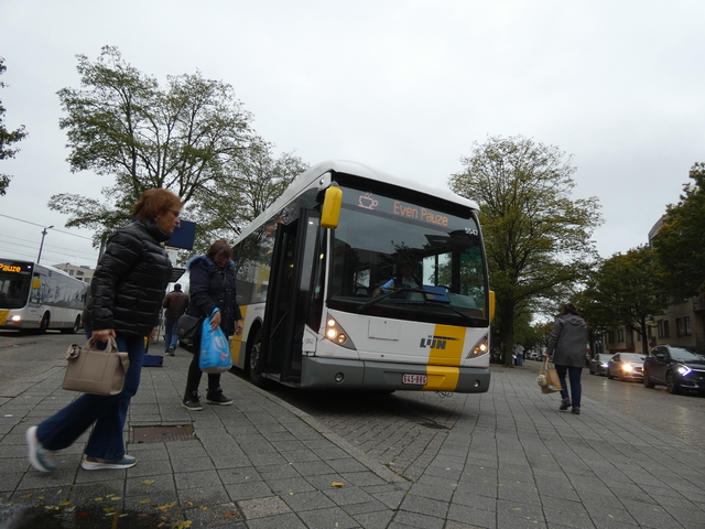 Foto van DeLijn Van Hool AG300 5547 Gelede bus door Delijn821