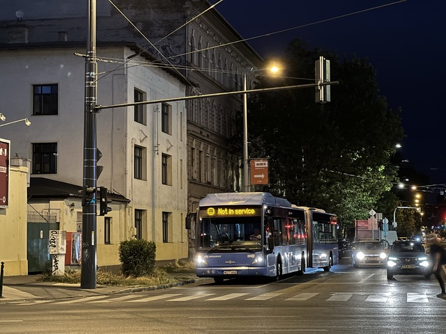 Foto van BKK Van Hool AG300 896 Gelede bus door Stadsbus