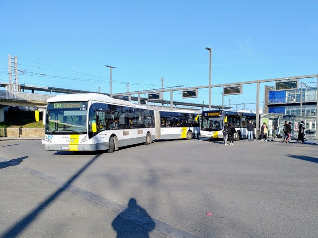 Foto van DeLijn Van Hool AG300 2188 Gelede bus door LLBRK