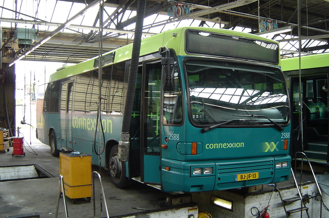 Foto van CXX Den Oudsten B95 2588 Standaardbus door wyke2207