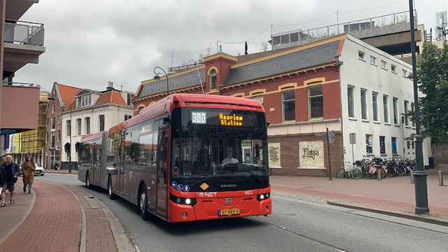 Foto van CXX Ebusco 2.2 (18mtr) 9812 Gelede bus door Stadsbus