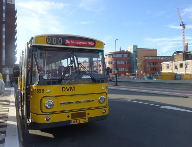 Foto van 1698 Leyland-Den Oudsten Standaardstreekbus 1698 Standaardbus door Rotterdamseovspotter