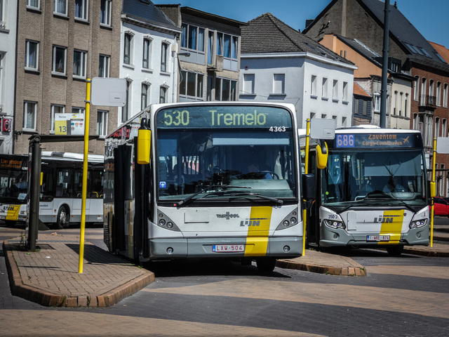 Foto van DeLijn Van Hool A360 4363 Standaardbus door Delijn821