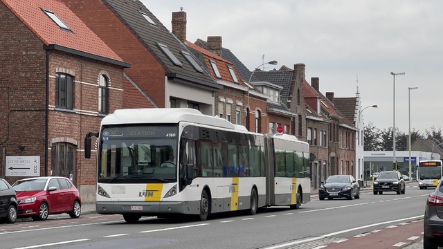 Foto van DeLijn Van Hool AG300 4760 Gelede bus door Stadsbus