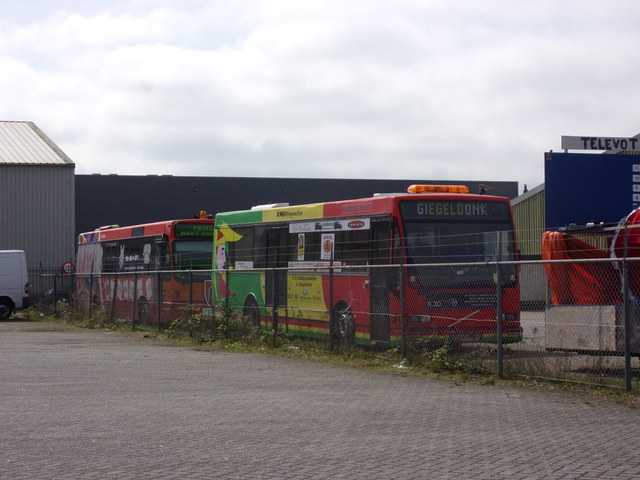 Foto van ARR Berkhof 2000NL 4751 Standaardbus door Lijn45